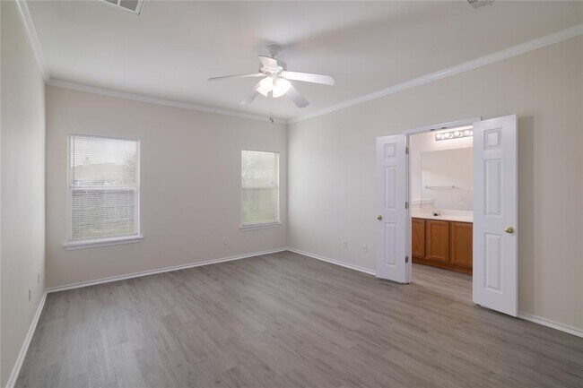 Building Photo - 1740 Amberwood Loop