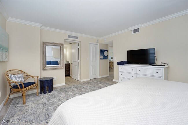 Building Photo - 10701 Gulf Shore Dr