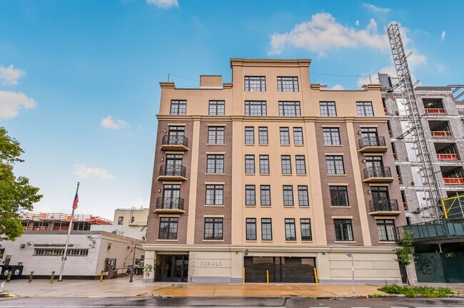 Primary Photo - Beautiful 1 Bedroom in Prime Brooklyn with...
