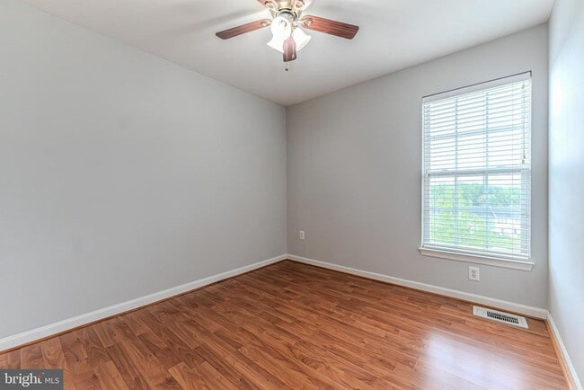 Building Photo - 1552 Oakley Ln