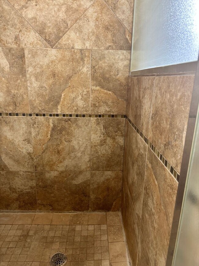 Building Photo - Great Home located in Dove Creek!$250.00 o...