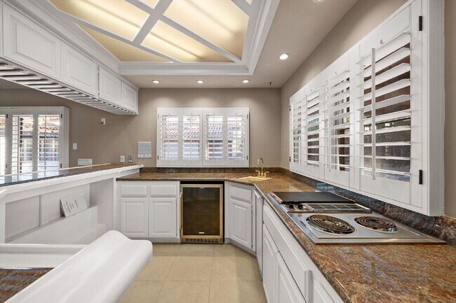 Building Photo - 18714 Bernardo Trails Dr