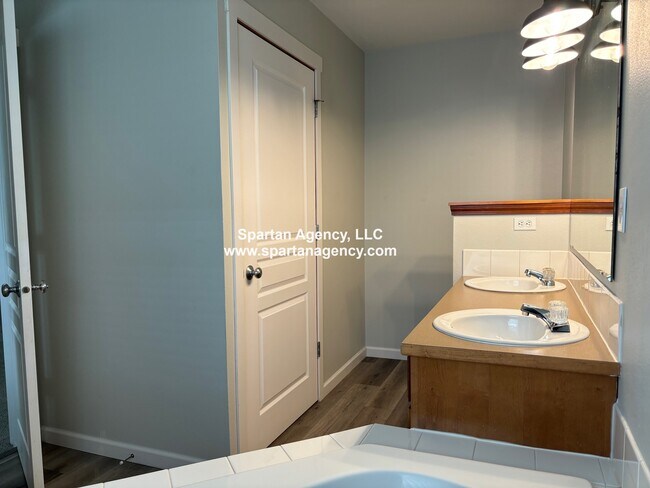 Building Photo - 21514 104th Street Ct E