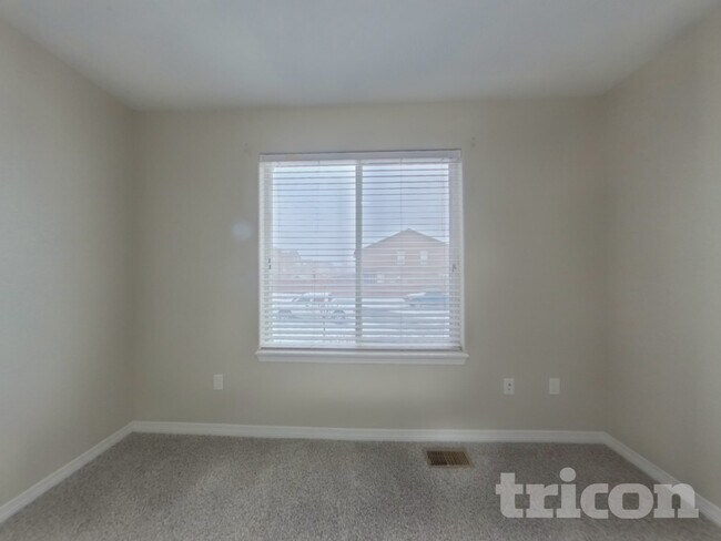 Building Photo - 13485 Park Meadows Dr