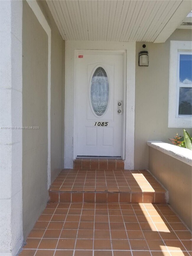 Building Photo - 1085 NW 133rd St