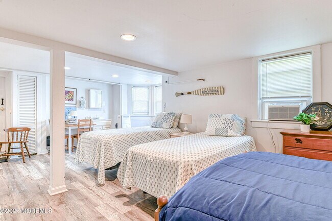 Building Photo - 5 Ocean Ave N