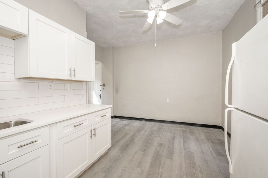 Building Photo - 475 Riddle Rd