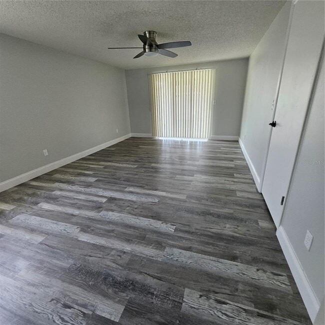Building Photo - 6008 Firefly Ln