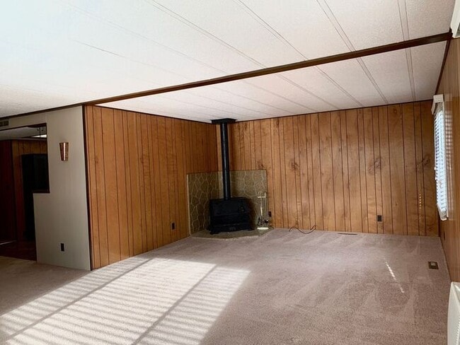 Building Photo - Beautiful Mountain Views, Minutes From I-25!