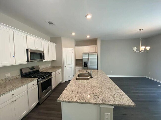 Building Photo - 168 Golden Eagle Pkwy