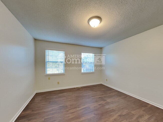 Building Photo - 149 Rose Street