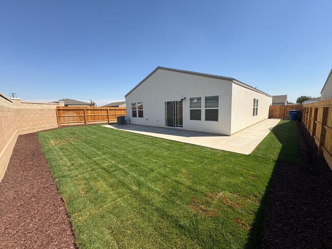 Building Photo - Newly built Lennar home Available Now!