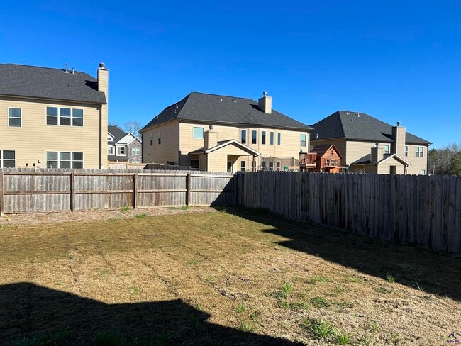 Building Photo - 105 Lacey Oak Ln