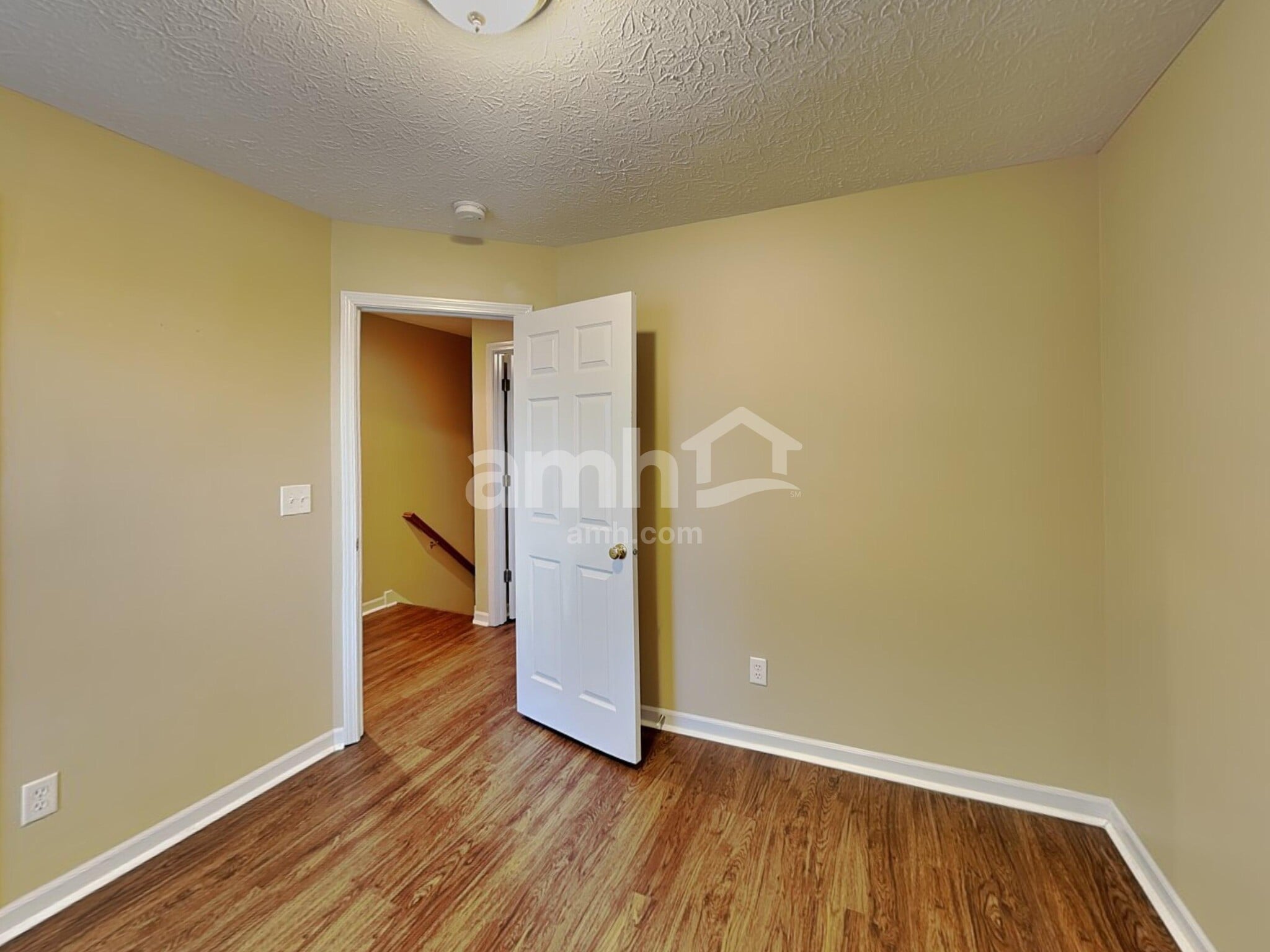 Building Photo - 1777 Woodstock Dr