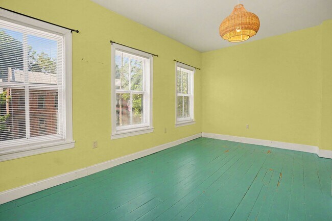 Building Photo - 3 Bedroom Home in Carlisle