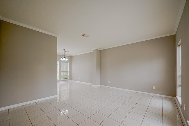 Building Photo - 215 Wood Cir Ln