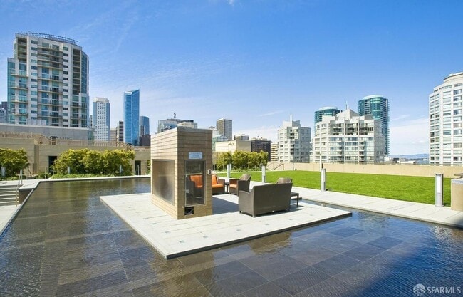 Building Photo - 489 Harrison St