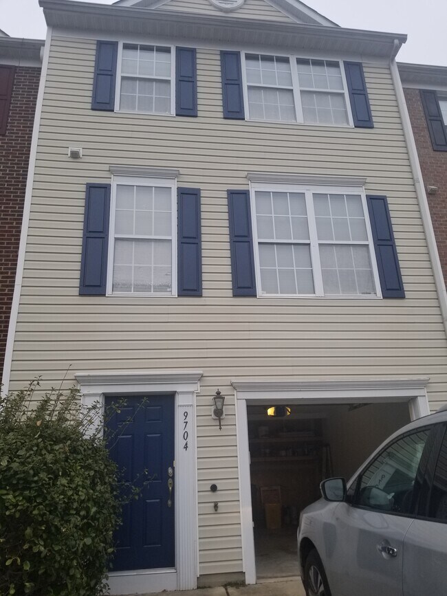 Primary Photo - 9704 Woodyard Cir