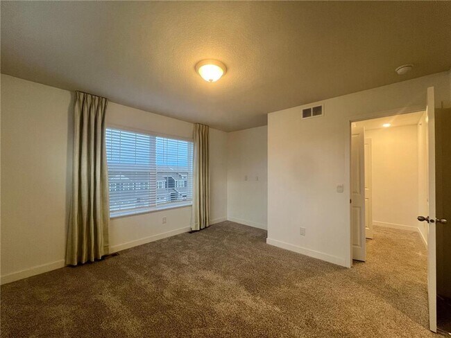 Building Photo - 3045 125th Ln NE