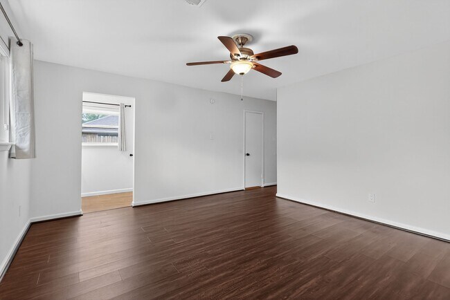 Building Photo - 6031 Rutherglenn Dr