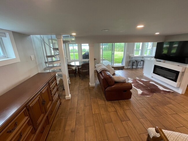 Building Photo - 46 Flintstone Rd