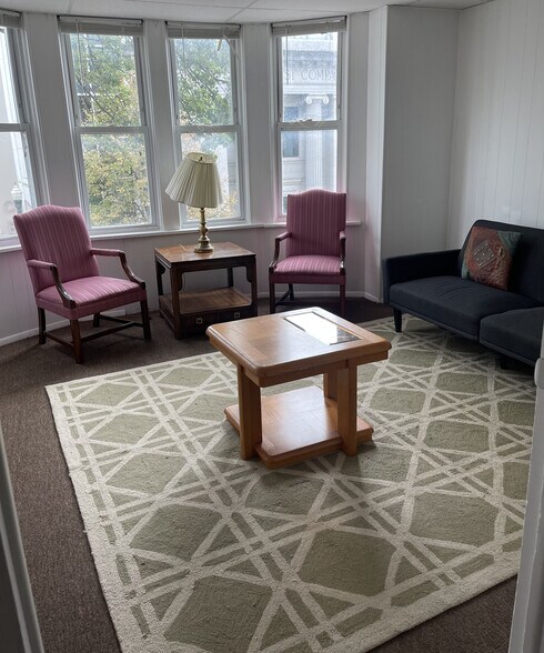 Building Photo - 1404 N 3rd St