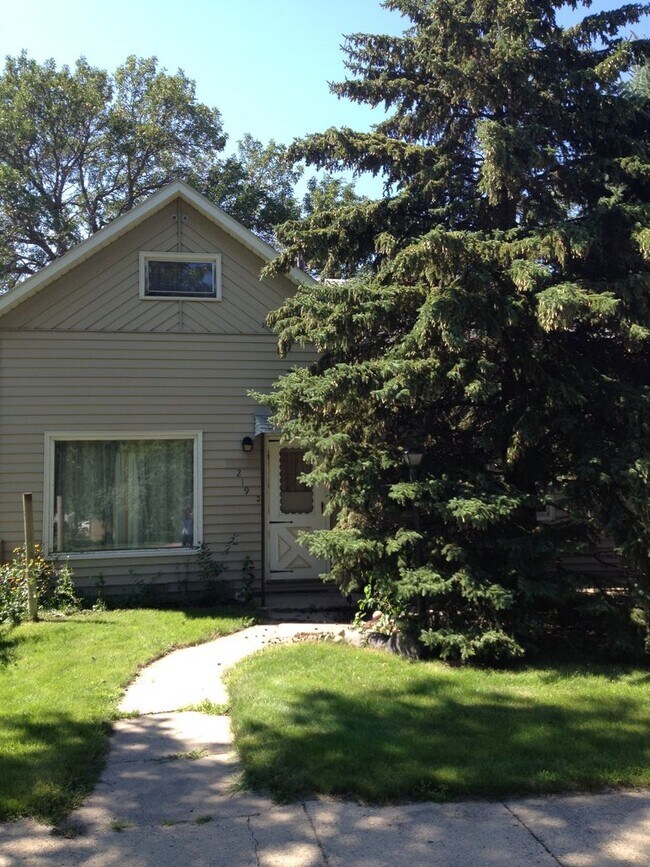 Building Photo - 219 1st St SW