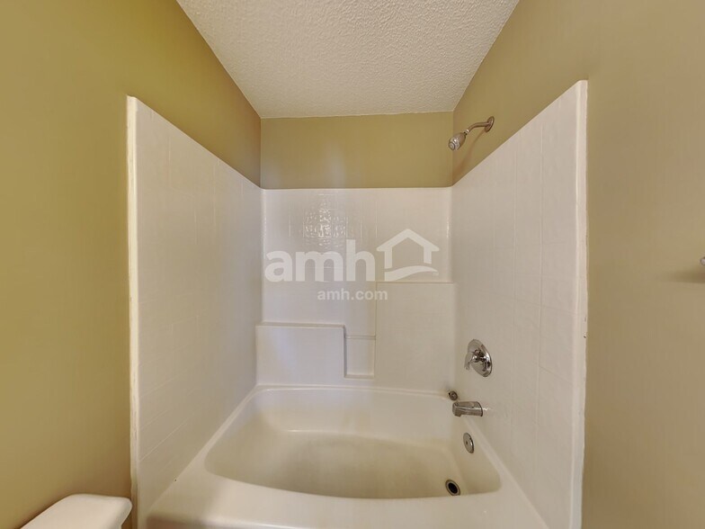 Building Photo - 4813 Mocha Ln