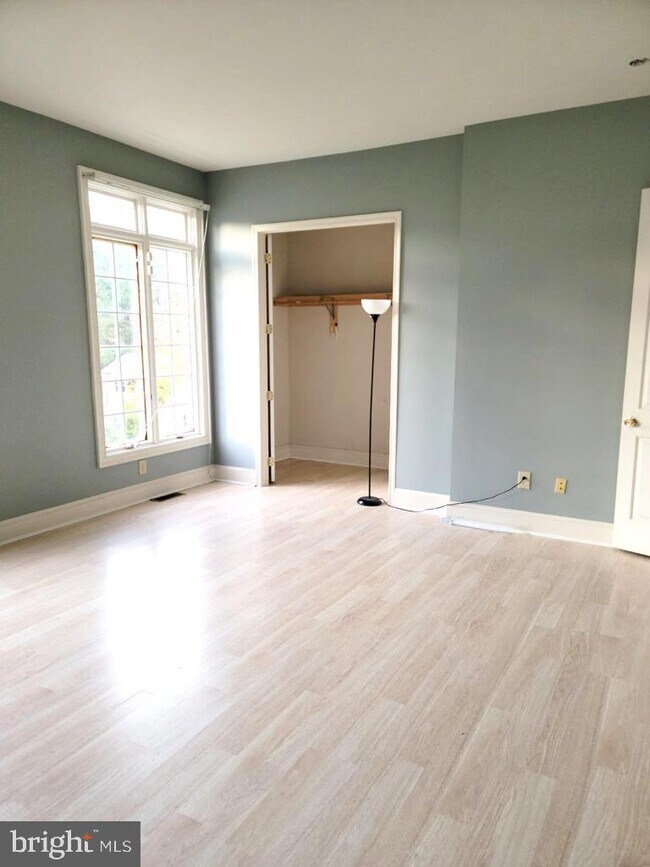 Building Photo - 606 Brockman Ct