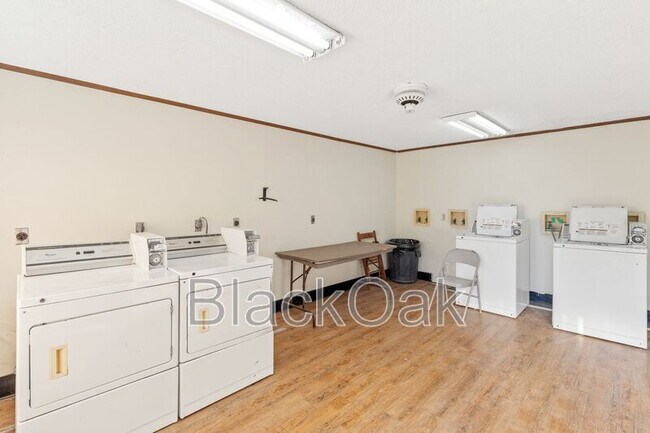 Building Photo - 119 Slate Run