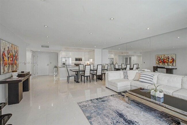 Building Photo - 2301 Collins Ave