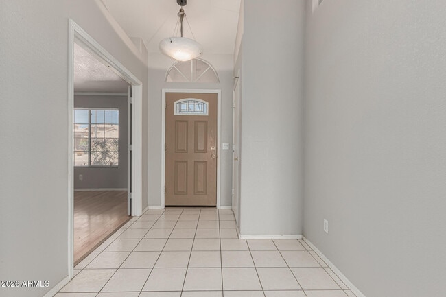 Building Photo - 2243 E Edna Ave