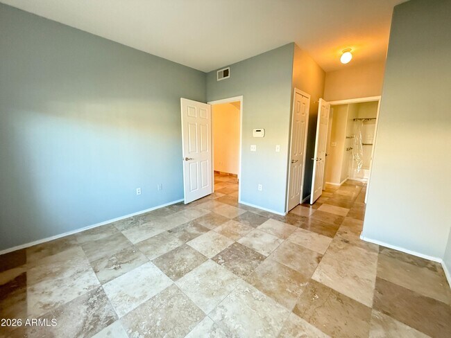 Building Photo - 5335 E Shea Blvd