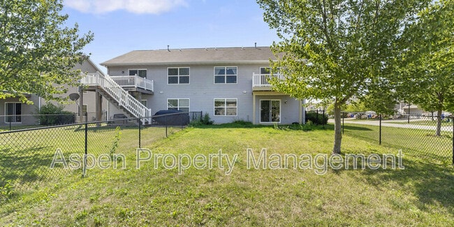 Building Photo - 482 N Mckenzie Ln