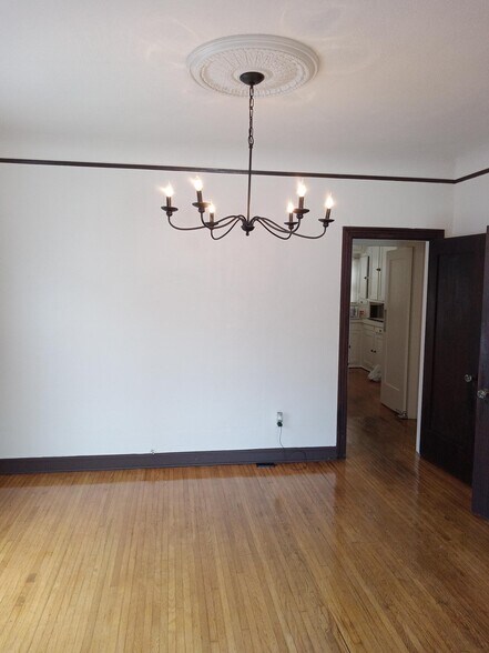 Building Photo - 128 Falcon Ave