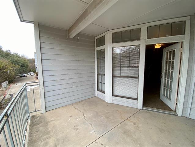 Building Photo - 9823 Summerwood Cir