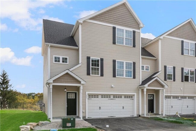 Primary Photo - 1401 Hunting Hill Dr