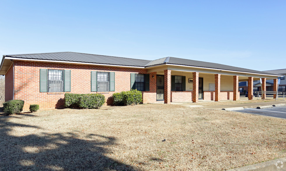 Building Photo - Pecan Lane