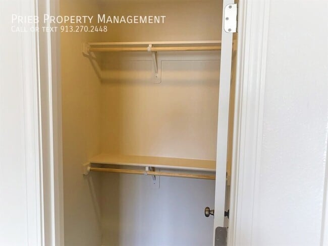 Building Photo - 21652 W 126th Terrace