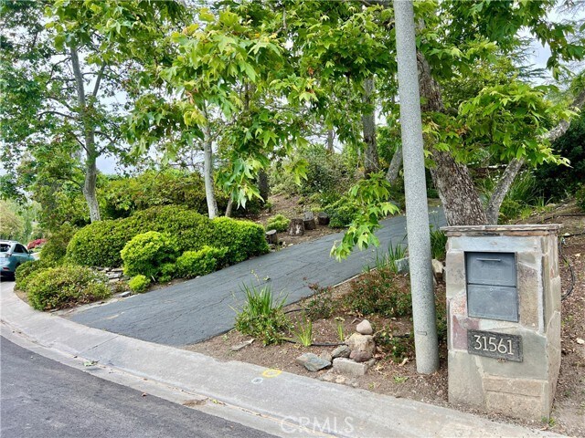 Building Photo - 31561 Pepperwood Ln