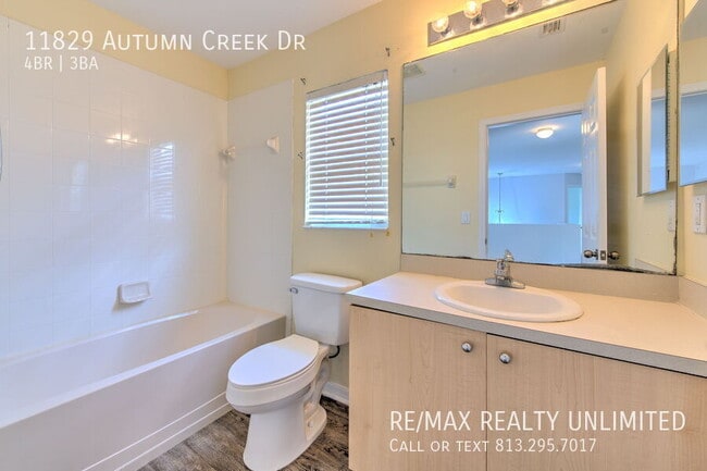 Building Photo - 11829 Autumn Creek Dr