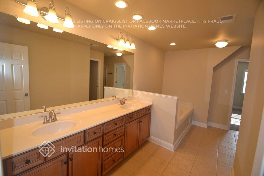 Building Photo - 4886 Arbor View Pkwy