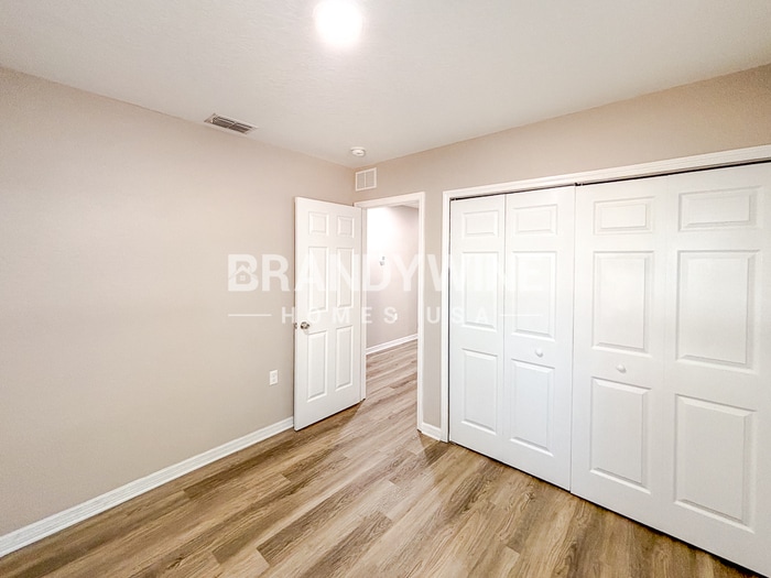 Building Photo - 2911 6th Ave S