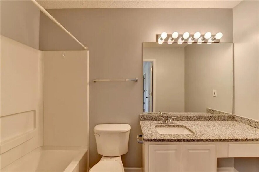 Building Photo - 4645 Valais Ct