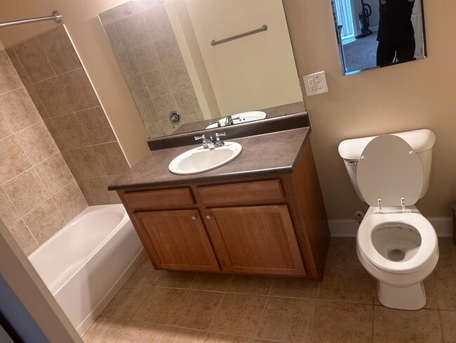 Building Photo - 2684 Hibiscus Way