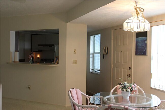 Building Photo - 3212 SE Aster Ln