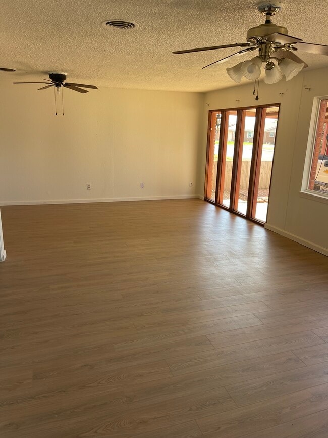Building Photo - 4705 Ric Dr