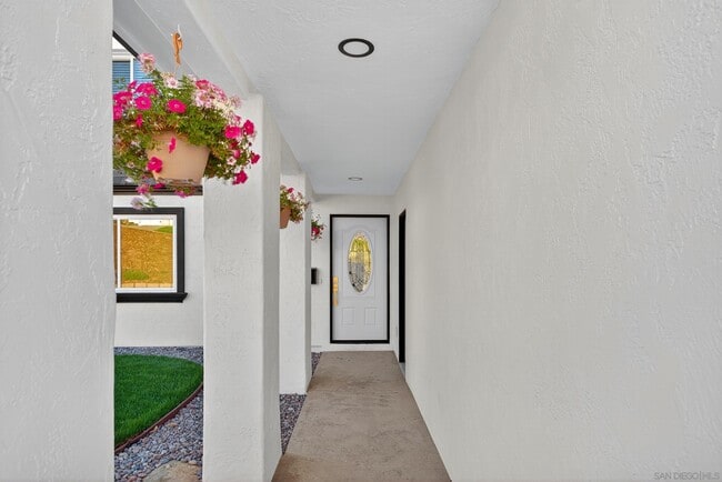 Building Photo - 4060 Rosarita Dr
