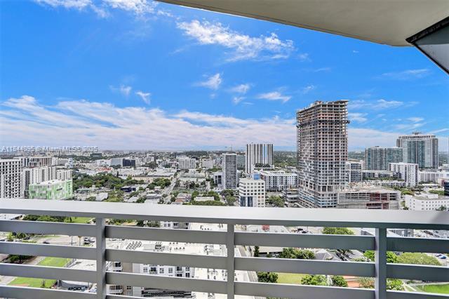 Building Photo - 460 NE 28th St