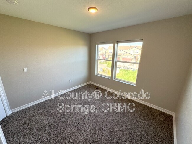 Building Photo - 764 Brambleberry Hts